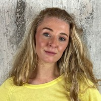 Julia Neuen, peaches